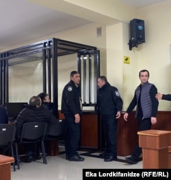 ბათუმის საქალაქო სასამართლომ როლანდ მახარაძეს 2-თვიანი წინასწარი პატიმრობა შეუფარდა.