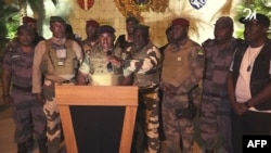 Gabonski vojnici na državnoj televiziji 30. avgusta objavljuju da će "okončati sadašnji režim".