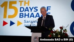 Ambasador Michael Murphy tokom obraćanja u okviru u Dana Bosanskohercegovačko-američke akademije umjetnosti i nauka BiH, Sarajevo, 21. juna 2024.