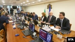 Пленумът на ВСС на 5 юни 2023 г. На снимката: председателят на ВАС Георги Чолаков (четвърти отдясно), председателят на Върховния касационен съд Галина Захарова (трета отдясно), главният прокурор Иван Гешев (втори отдясно), министърът на правосъдието Крум Зарков (дясно).