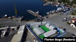 Qendra e pritjes së migrantëve në Shëngjin.
