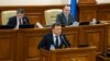 В Молдове утвердили правительство со старыми министрами, но новым премьером