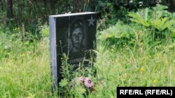 Гробът на Семьон Тутринов