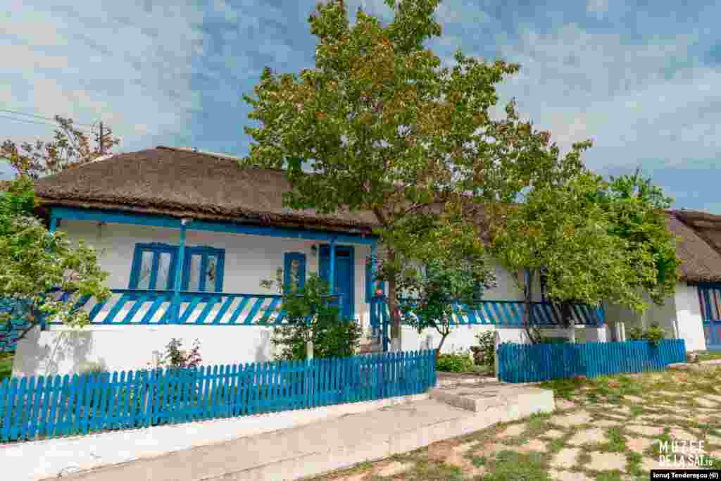 Echipa Muzee de la sat a vizitat 10 muzee din zona Dobrogei în mai 2023. Fiecare muzeu are un tur virtual 3D interactiv, o galerie foto și un videoclip de prezentare.&nbsp; În imagine: Muzeul&nbsp;&bdquo;Suvenir din Dobrogea&rdquo; din satul Vișina, județul Tulcea.&nbsp;