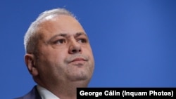 Florin Barbu a promovat, în calitate de șef al Comisiei de Agricultură a Camerei Deputaților, o lege care permite și celor care se ocupă de terenuri din Delta Dunării să ceară subvenții la Uniunea Europeană.