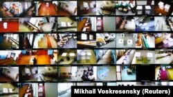 Snimci uživo s glasačkih mesta u Rusiji, jednoj od zemalja u kojoj su na biralištima postavljene kamere, 3. mart 2012.