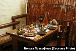 Egy régi reklámfotó a valaha Homelben működő Budzma étteremről