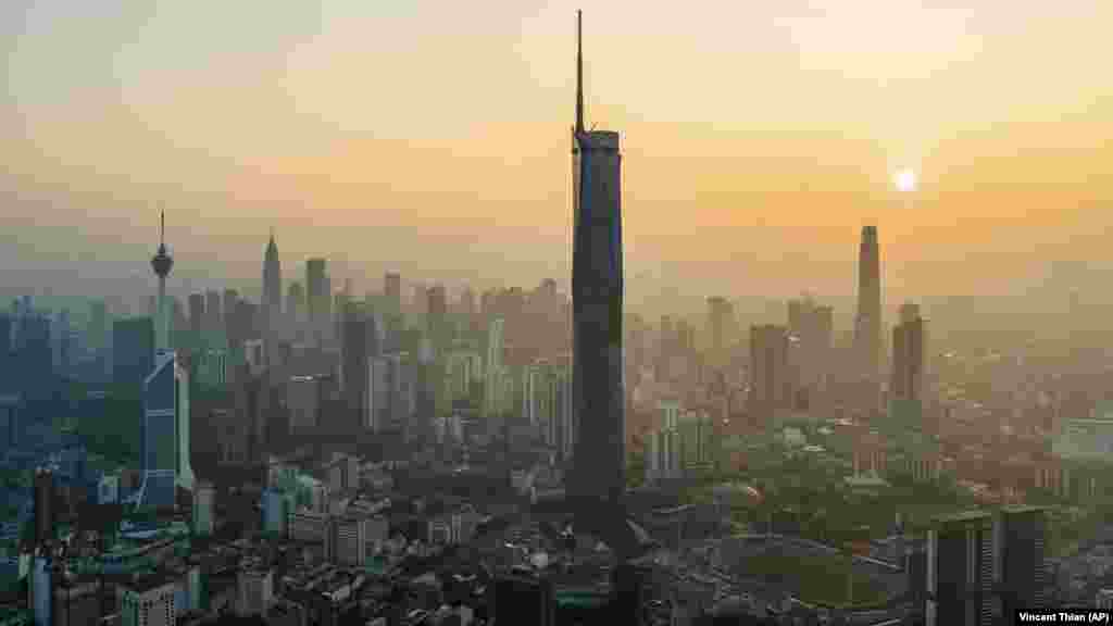 Napfelkelte Kuala Lumpurban