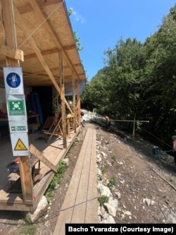 მშენებლობა ბალდის კანიონის მიმდებარედ.