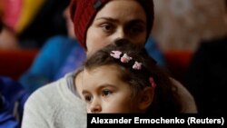 Orașul, centru al unei confruntări acerbe din regiunea Donbas, avea o populație estimată înainte de război de aproximativ 70.000 de oameni.