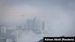 Milliók fulladoznak Delhiben, miután kigyulladt India egyik legnagyobb szemétlerakója 