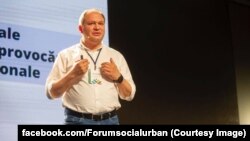 Ceban a asigurat că are foarte multe contacte internaționale, în ciuda interdicțiilor luate la cererea Bucureștiului. 