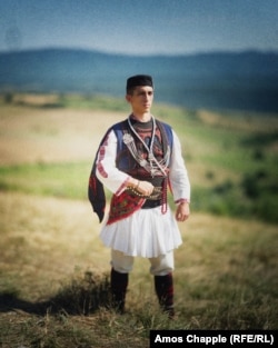 Евгени Чакъров