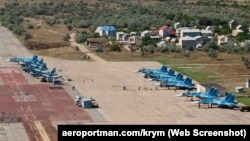 Полигон взлетно-посадочных систем ВМФ России (испытательная полоса НИТКА) на аэродроме «Саки» в Новофедоровке, Крым. Архивное фото