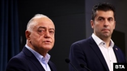 Атанас Атанасов и Кирил Петков от ПП-ДБ представиха законопроектите за реформи в службите в сградата на Народното събрание в понеделник, 2 октомври 2023 г.