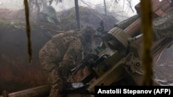 SAD navode da je onemogućavanje Rusije da izbegava sankcije dodatno značajno zbog moguće predstojeće ukrajinske kontraofanzive. Na slici ukrajinski vojnik na frontu u regionu Luganska, 20. april 2023.