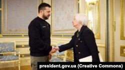 Володимир Зеленски посреща министърката на финансите на САЩ Джанет Йелън в Киев. Вашингтон обяви предоставянето на нов пакет от финансова помощ в размер на 1,25 млрд. долара за Украйна