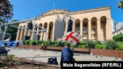У здания парламента сегодня пройдет митинг правящей партии
