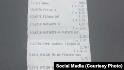 Fatura që Ardiana Thaçi ka blerë tekstet për klasën e pestë, e ku mungojnë edhe dy nga sa duhen gjithsej.