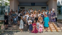 «Последний звонок» в гимназии, где учатся исключительно дети-ромы
