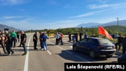 Protest protiv održavanja popisa, na magistrali Danilovgrad-Nikšić, 13. oktobar 2023.