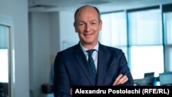 În timpul vizitei sale în R. Moldova (27-31 martie), Mark Bowman a semnat pentru demararea unui proiect privind gestionarea deșeurilor solide și lansarea unei linii de credit în valoare de 10 milioane de euro pentru întreprinderile mici și mijlocii