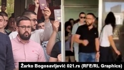 Dejan Pudar tokom blokade Filozofskog fakulteta u Novom Sadu 31.03.2024 i Dejan Pudar kako napušta kol centar SNS-a 02.06.2024.