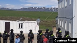 Шығыс Қазақстан облысы Күршім ауданы Маралды ауылында алтын өндіруге қарсы жұрт наразылық білдірді. 8 мамыр, 2024 жыл.