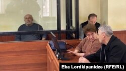 ატრაქციონების მეპეტრონე 65 წლის ედუარდ აბრამიანი სასამართლო პროცესზე.