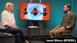 Radu Hossu a fost decorat în septembrie 2023 de președintele Volodimir Zelenski cu Ordinul de merit gradul III, pentru contribuția personală semnificativă și consolidarea cooperării Ucrainei cu România și pentru susținerea integrității și suveranității țării vecine.