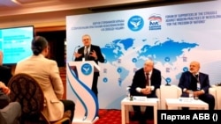 Румен Петков произнася реч, в която казва, че "без Русия демократичен и силен Европейски съюз не е възможен", цитира го пресцентърът на неговата партия