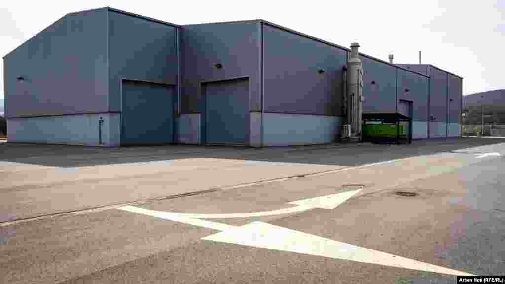 Ndërtimi i impiantit për trajtimin e mbetjeve shtazore, sipas raportit të Zyrës Kombëtare të Auditimit(ZKA), ka përfunduar më 2019 dhe ka kushtuar 7.7 milionë euro. &nbsp;