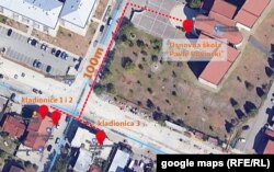 Naspram Osnovne škole "Plave Rovinski" u Podgorici nalaze se tri kladionice, iako prema crnogorskom Zakonu o igrama na sreću ne smiju biti bliže od 250 metara.