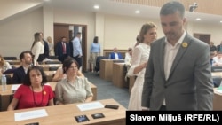 Savo Manojlović iz pokreta "Kreni-promeni" u gradskom parlamentu