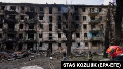 Украина - Станбен блок погоден од руски проектил, во Криви Рих, регионот Днепропетровск, Украина, 13 јуни 2023 година.