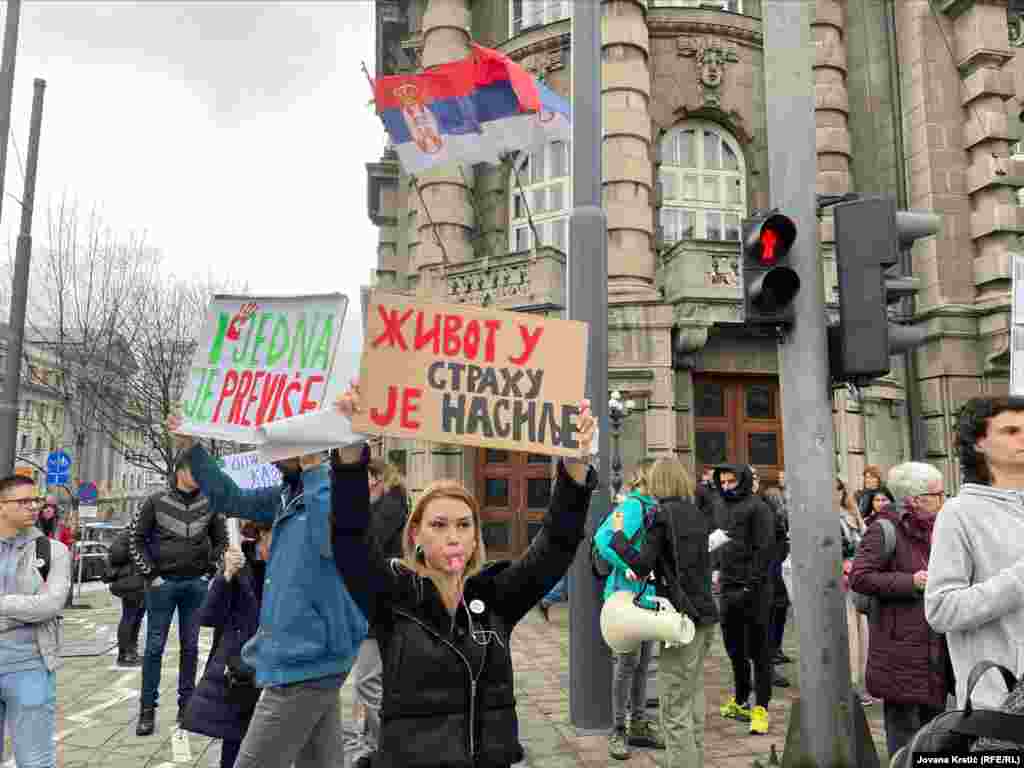 Zvanična statistika o broju femicida u Srbiji ne postoji, a broj ubijenih žena beleže nevladine organizacije &quot;Autonomni ženski centar&quot; i &quot;FemPlatz&quot;.