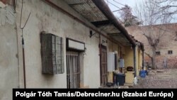 A kisajátított ház udvara