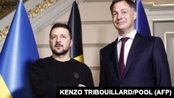 Ukrajinski predsednik Volodimir Zelenski i belgijski premijer Aleksander de Kro, Brisel 28. maj 2023.