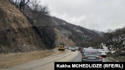 ფოტო არქივიდან: რიკოთის უღელტეხილი. 