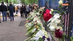 'Velika je tuga': Poruke žrtvama ispred škole u Beogradu