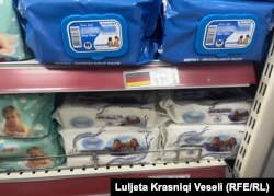 4. Dy produkte, njëri produkt vendor e tjetri gjerman. Produkti vendor më i shtrenjtë sesa ai gjerman.