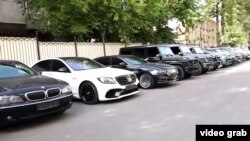 Автомобили, которые были представлены ГКНБ как принадлежавшие Камчы Кольбаеву.