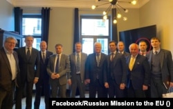 Aleksandr Studenikin među ruskim diplomatama u Briselu, februar 2020. godine