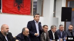 Изет Меџити од таканаречената „Огнена група“ од ДУИ, која неодамна најави дека ќе делува како фракција во партијата. 