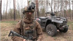 „Nu ai timp pentru frică”. Quad-urile ucrainene evacuează răniții din prima linie a frontului