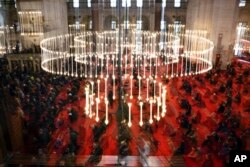 Vjernici na molitvi u Sulejmanija džamiji u Istanbulu, mart 2024.