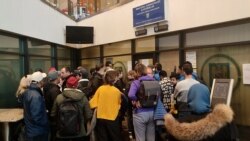 O familie americană, șocată de experiențele prin care a trecut la Imigrări