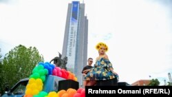 'Volim te kakav jesi': Parada ponosa u Prištini