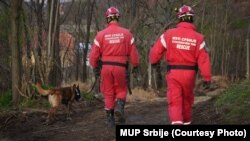 Pripadnici specijalističkih timova Ministarstva unutrašnjih poslova Srbije tokom potrage za devojčicom u Banjskom Polju kod Bora, na istoku Srbije, 29. mart 2024. 