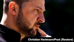  უკრაინის პრეზიდენტი, ვლადიმირ ზელენსკი პარიზში 7 ივლისი. 2024 წელი. ზელენსკიმ ბერლინში განაცხადა, რომ უკრაინას Patriot-ის ტიპის ანტისარაკეტო შვიდი სისტემა სჭირდება. 